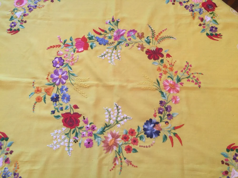 Handmade table cloth design deals